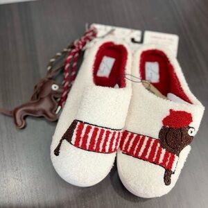 Dachshund Doxie Slippers with Keychain